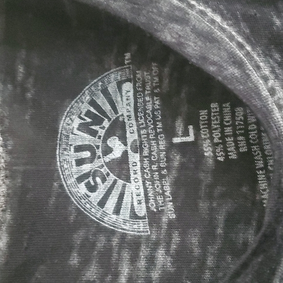 Johnny Cash shirt - Picture 3 of 5